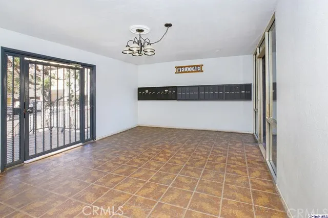 240 W Verdugo Avenue V, Burbank, California 91502
