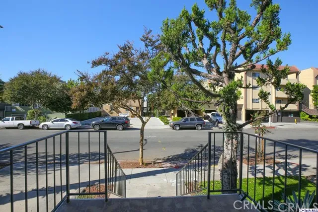 240 W Verdugo Avenue V, Burbank, California 91502