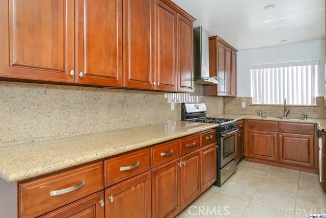 240 W Verdugo Avenue V, Burbank, California 91502