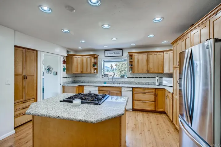 1852 Lisa Lane, El Cajon, California 92021