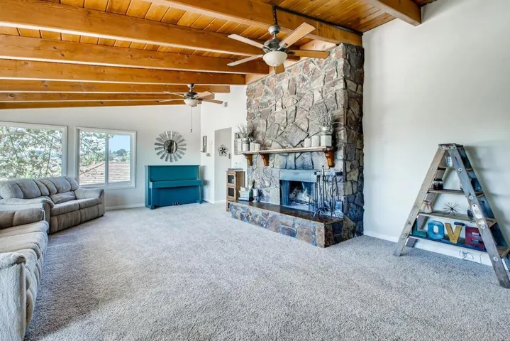 1852 Lisa Lane, El Cajon, California 92021