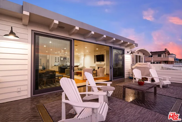 703 Bayview Drive, Manhattan Beach, California 90266