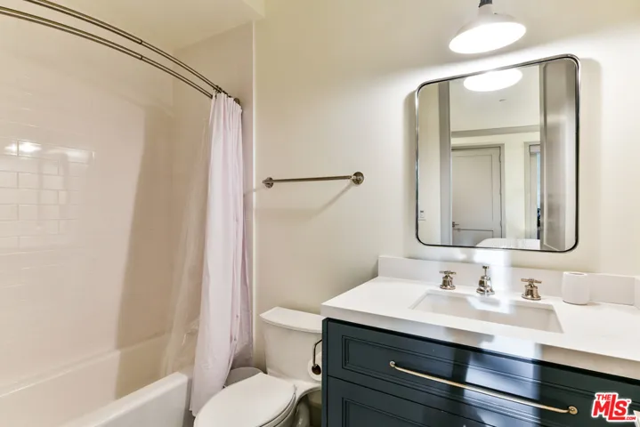 703 Bayview Drive, Manhattan Beach, California 90266