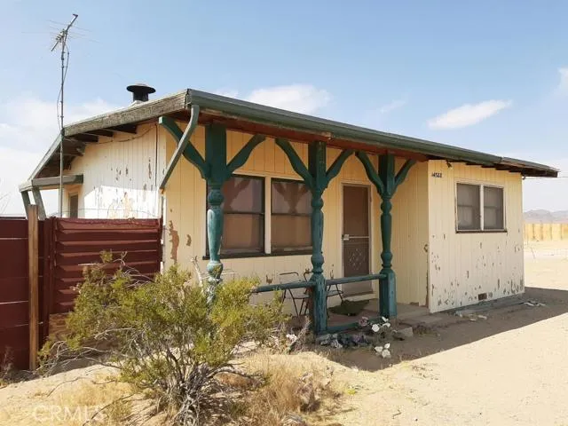 14588 Joshua Avenue, Lucerne Valley, California 92356