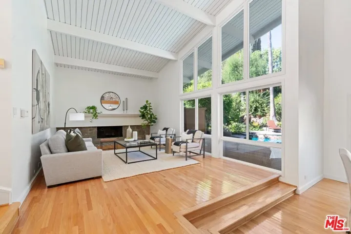 23895 Killion Street, Woodland Hills, California 91367