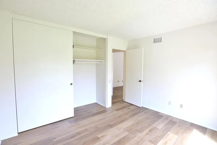 16 DownBed2
