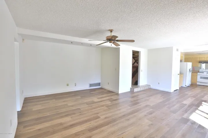 14 Family+Kitchen