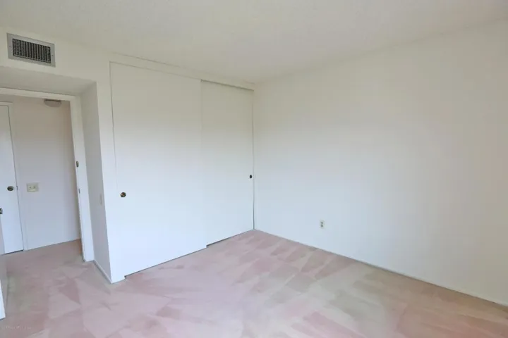 23 Bedroom3