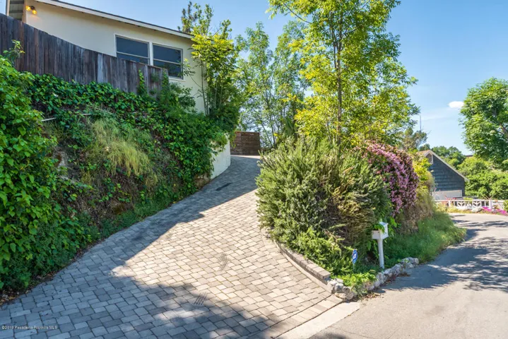 GYP_1850 Kaweah Dr_004_MLS