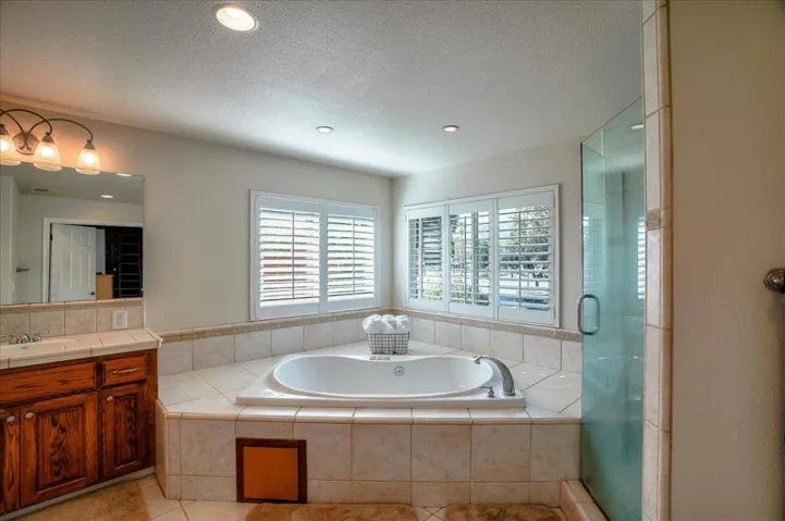 8126 Oak Court, Gilroy, California 95020