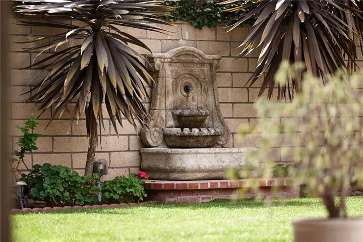 711 11th Street, Huntington Beach, California 92648