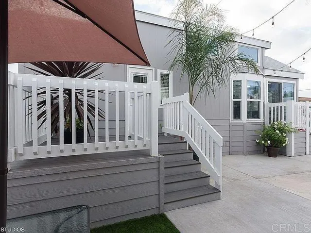1549 N Vulcan 28, Encinitas, California 92024
