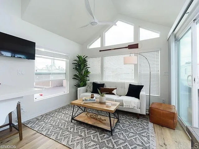 1549 N Vulcan 28, Encinitas, California 92024