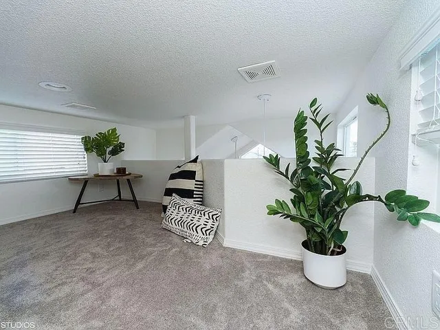1549 N Vulcan 28, Encinitas, California 92024