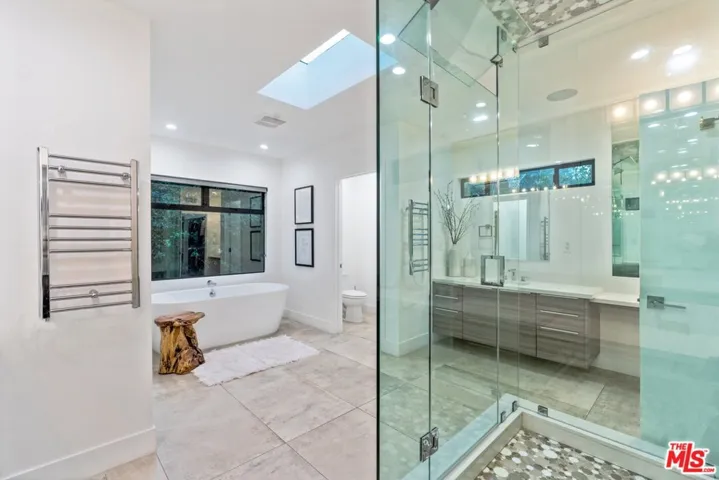 11207 Laurie Drive, Studio City, California 91604