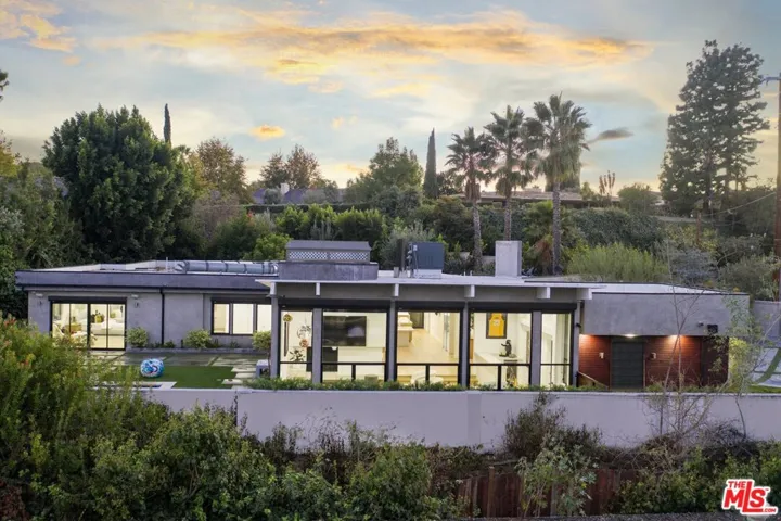 11207 Laurie Drive, Studio City, California 91604