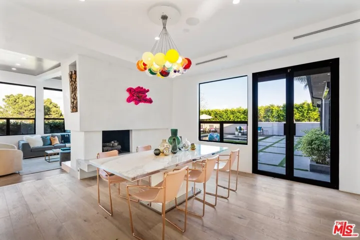 11207 Laurie Drive, Studio City, California 91604