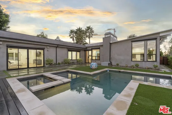 11207 Laurie Drive, Studio City, California 91604