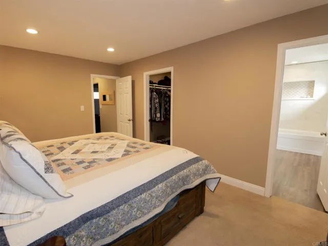 9413 Pearlwood Road, Santee, California 92071