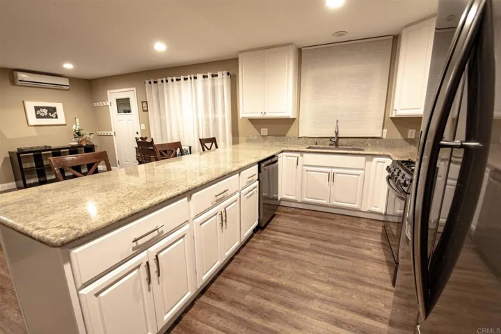 9413 Pearlwood Road, Santee, California 92071