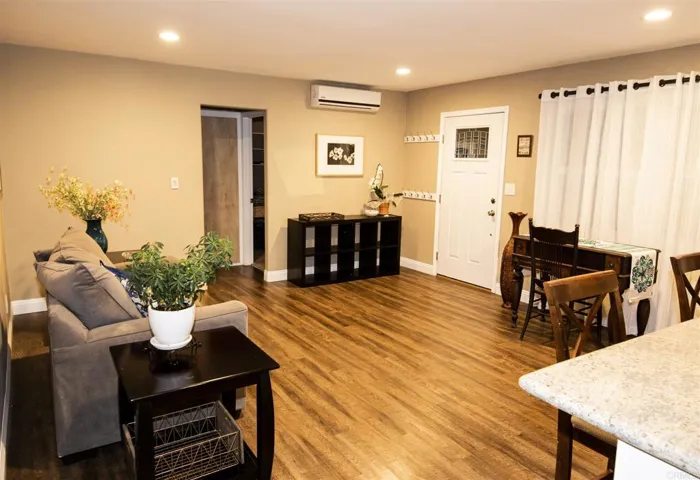 9413 Pearlwood Road, Santee, California 92071
