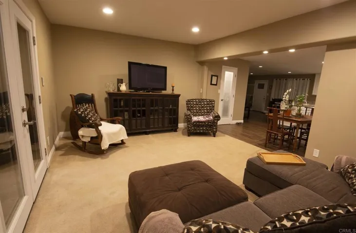 9413 Pearlwood Road, Santee, California 92071
