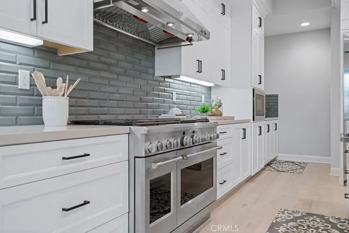 State of the Art Monogram 6 Burner Stove and Hood