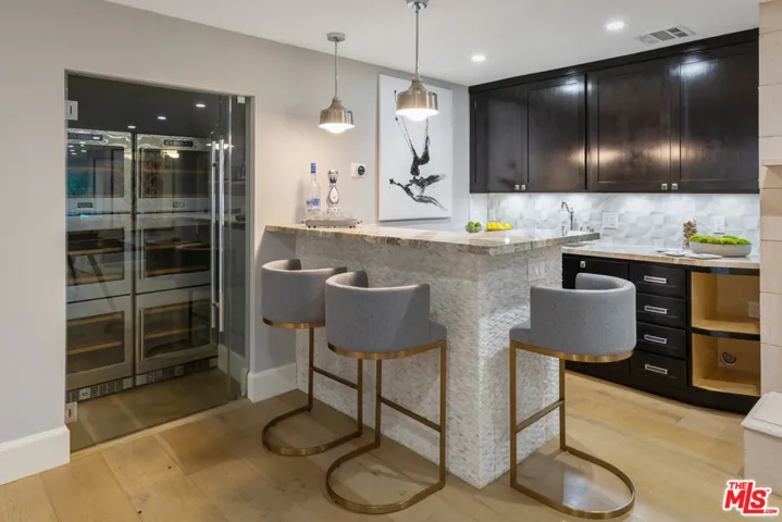 3841 Keswick Road, La Canada Flintridge, California 91011