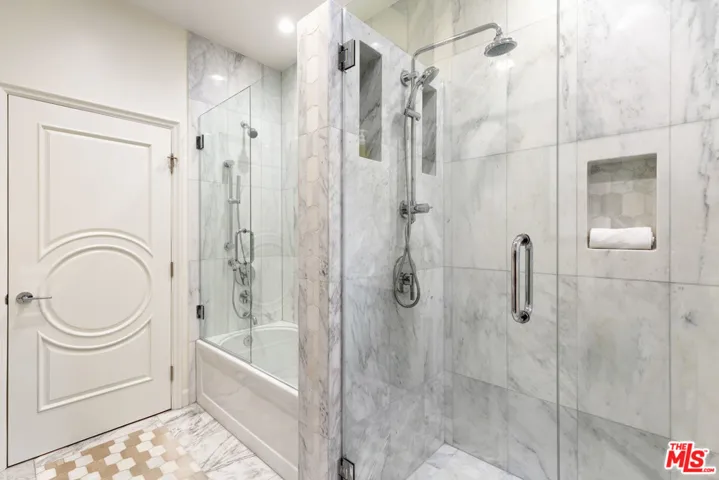 3841 Keswick Road, La Canada Flintridge, California 91011