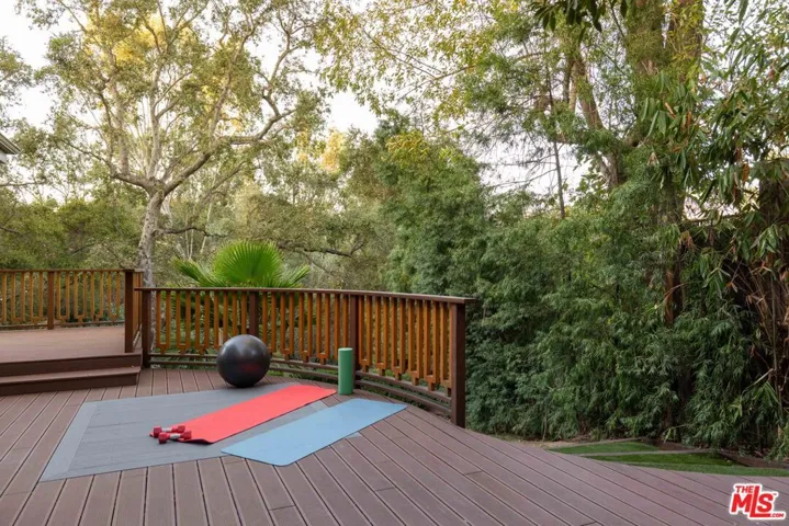 3841 Keswick Road, La Canada Flintridge, California 91011