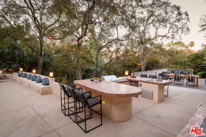 3841 Keswick Road, La Canada Flintridge, California 91011
