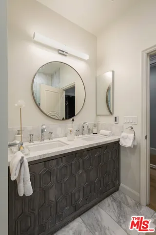 3841 Keswick Road, La Canada Flintridge, California 91011