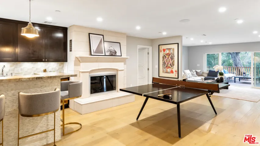 3841 Keswick Road, La Canada Flintridge, California 91011