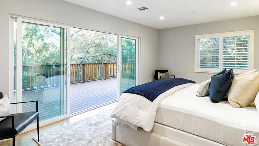 3841 Keswick Road, La Canada Flintridge, California 91011