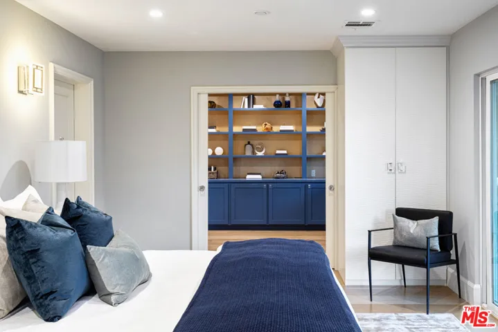 3841 Keswick Road, La Canada Flintridge, California 91011