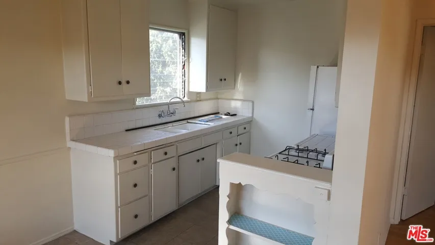 Kitchen/Eating area