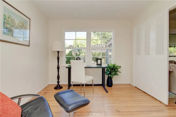 Beautiful folding, louvered doors make this 4th bedroom any extra space you need....perfect home office, media room or den.