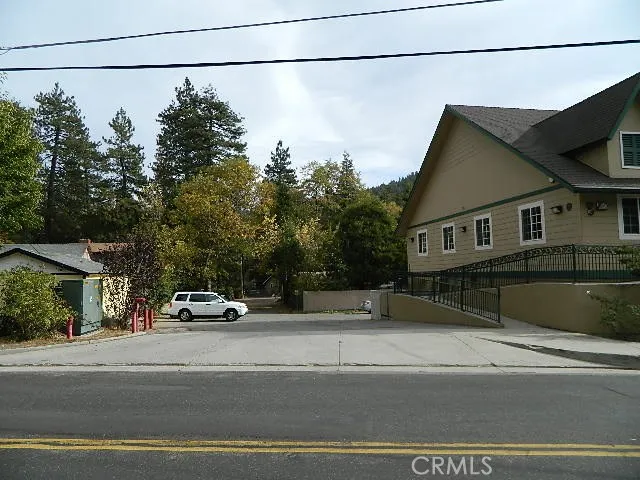 23739 Lake Drive, Crestline, California 92325
