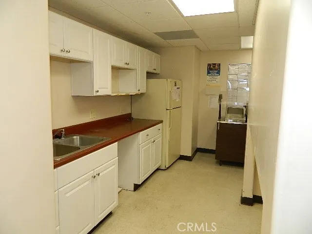 23739 Lake Drive, Crestline, California 92325