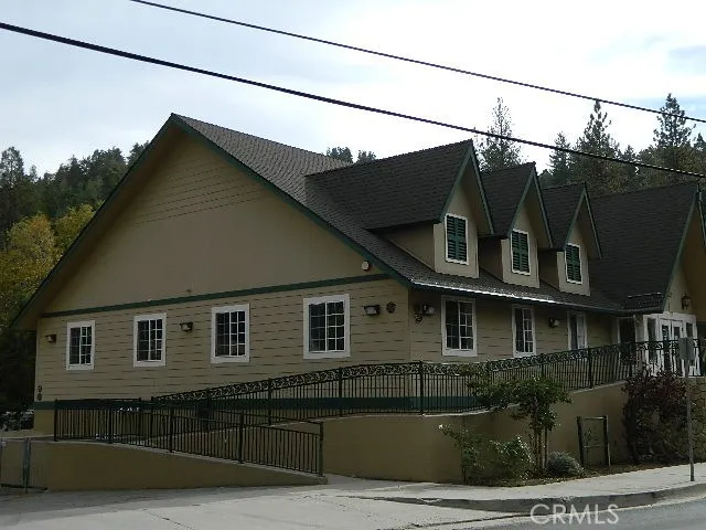 23739 Lake Drive, Crestline, California 92325