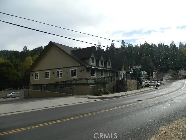 23739 Lake Drive, Crestline, California 92325