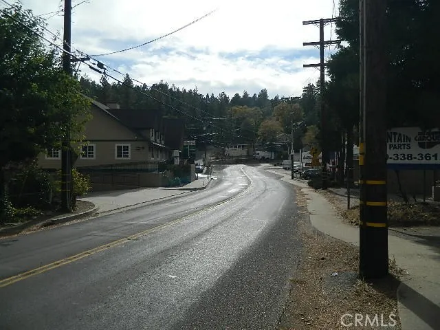 23739 Lake Drive, Crestline, California 92325