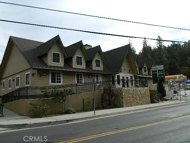 23739 Lake Drive, Crestline, California 92325