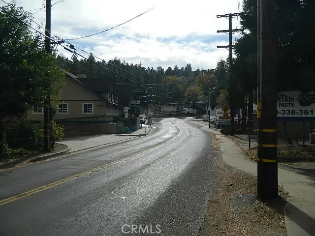 23739 Lake Drive, Crestline, California 92325