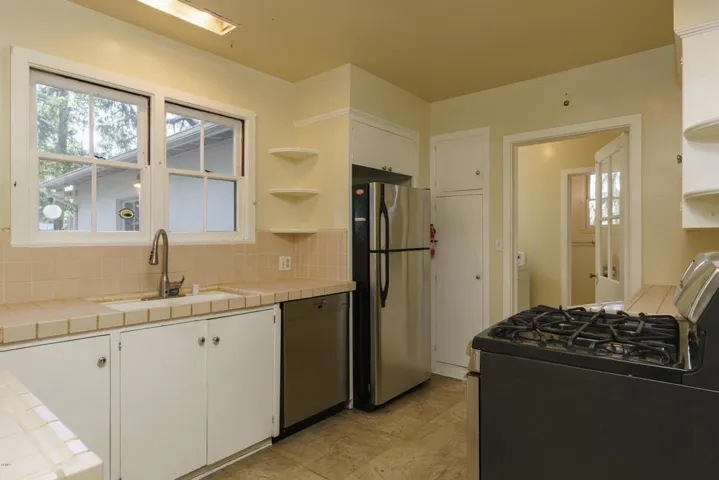npw_1701Fairmount_012_FLEXMLS