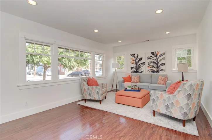 630 W 9th Street, Long Beach, California 90813