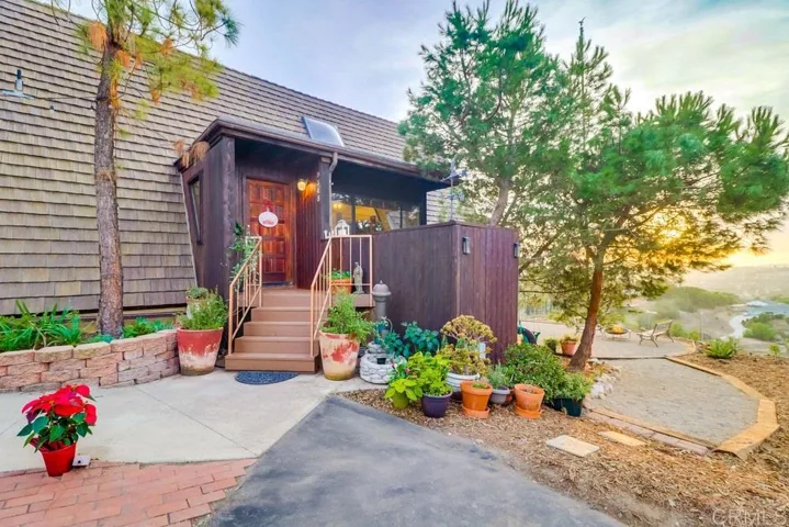 9345 Crest Drive, Spring Valley, California 91977