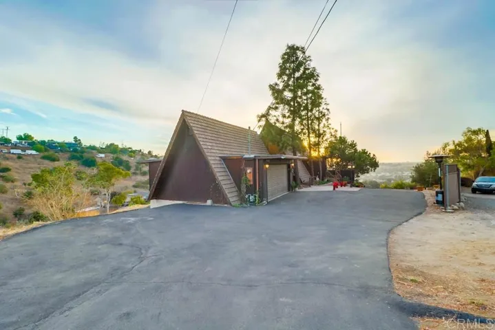 9345 Crest Drive, Spring Valley, California 91977