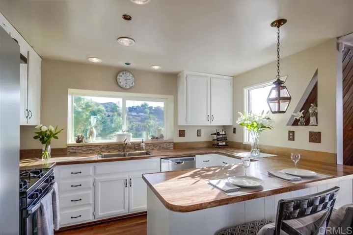 9345 Crest Drive, Spring Valley, California 91977