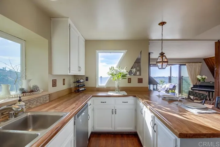 9345 Crest Drive, Spring Valley, California 91977